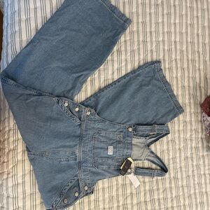 Levi's Women's Light Blue Denim Overalls (wide leg)